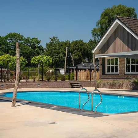 Holidayhouse On Park De Ijsvogel Swimmingpool Restaurant And Facilities Apartmán Voorthuizen