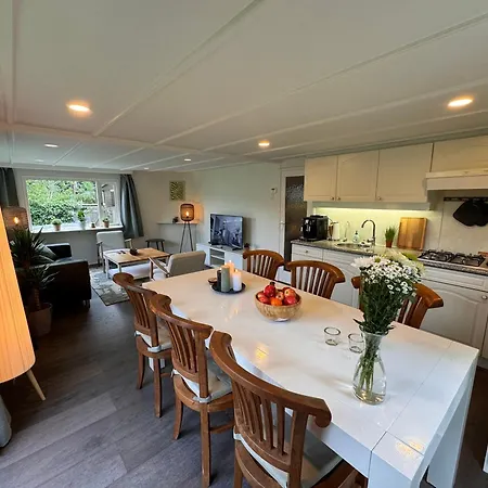 Holidayhouse On Park De Ijsvogel Swimmingpool Restaurant And Facilities Apartment *