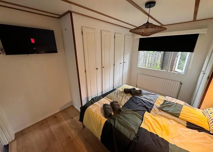 Holidayhouse On Park De Ijsvogel Swimmingpool Restaurant And Facilities Appartamento Voorthuizen