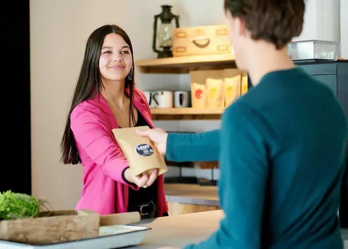 Holidayhouse On Park De Ijsvogel Swimmingpool Restaurant And Facilities Appartamento