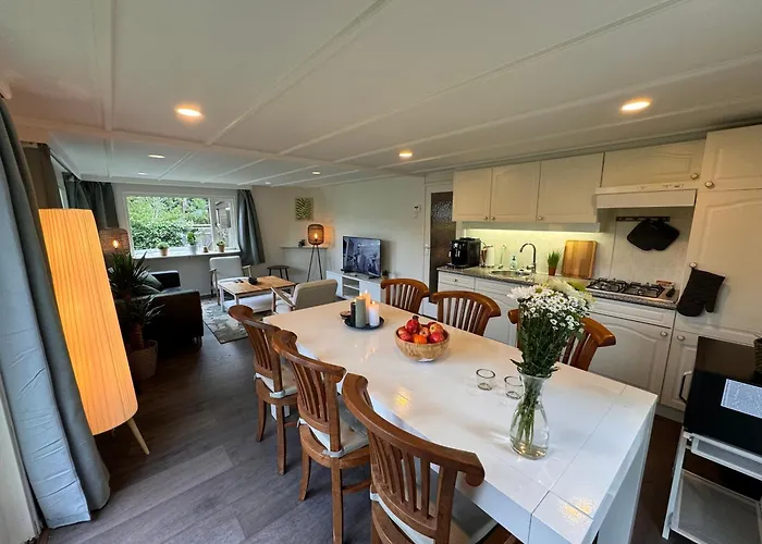 Holidayhouse On Park De Ijsvogel Swimmingpool Restaurant And Facilities Appartamento *